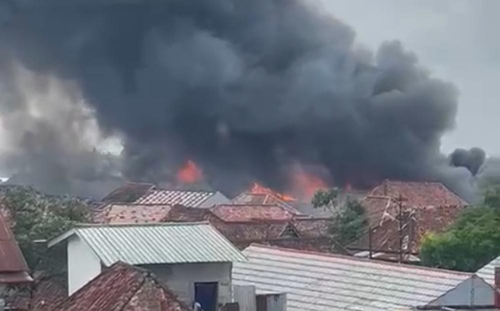 18 Rumah dan 16 Bedeng Hangus Terbakar di Gandus