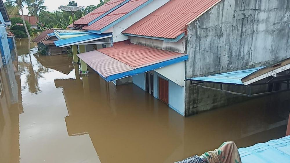 Banjir di Sintang, 2 Orang Meninggal dan 24.522 KK Terdampak