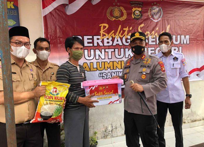 Berbagi Senyum Untuk Negeri dari Alumni Akpol 2000/SS