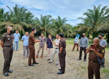 Bidik Calon Tersangka, Kejati Sumsel Geledah Kantor Perkebunan Sawit di OKI