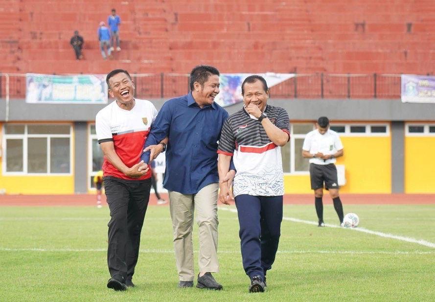 Didampingi Pangdam dan Kapolda, Gubernur Herman Deru Kick Off Liga Santri 2022 Piala KASAD