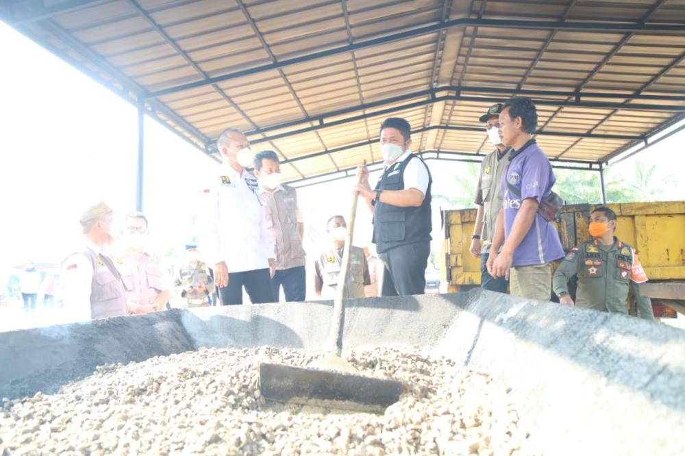 Gubernur Resmikan Pusat Brigade Alat Berat dan Pembuatan Aspal Panas