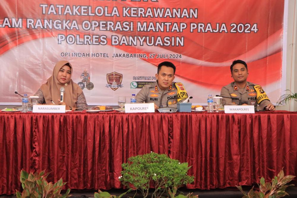 Hadir Sebagai Narsum di Kegiatan Bimtek Polres, Ketua Bawaslu Banyuasin Sampaikan Pentingnya Sinergitas