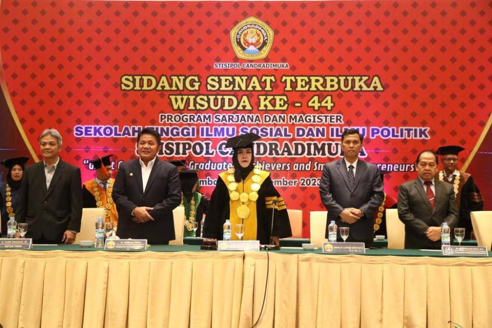 Herman Deru Hadiri Wisuda Sarjana dan Magister Stisipol Candradimuka ke 44 Tahun 2023