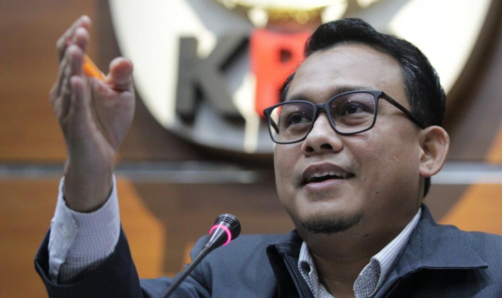 KPK Periksa Iwan Kurniawan Bos Tambang di Sumsel