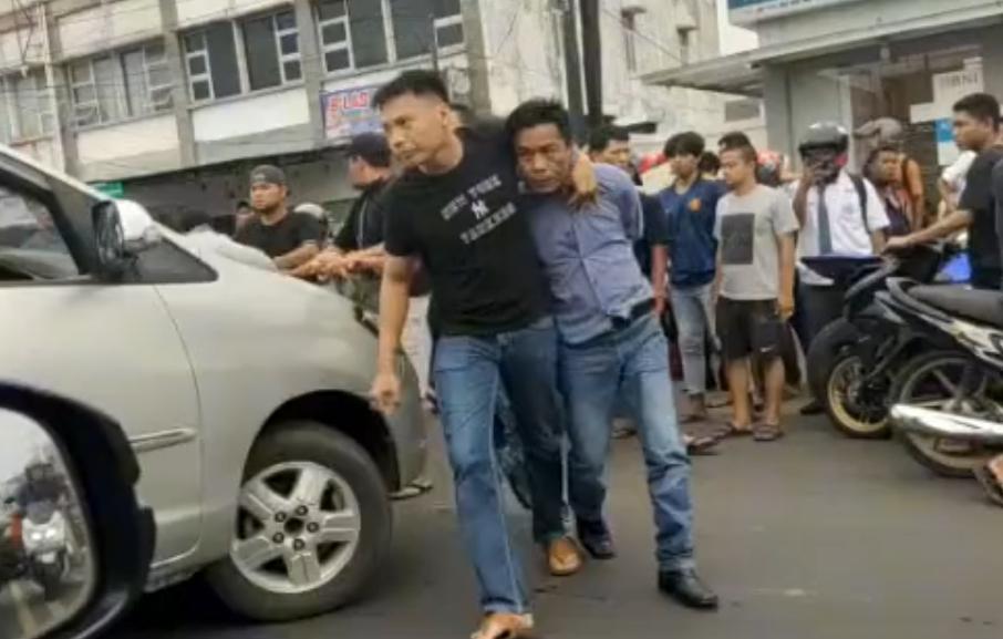 Pengganjal Mesin ATM Dibekuk Polisi Saat Beraksi