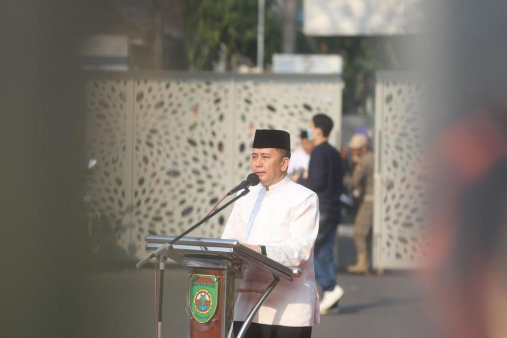 Pj Gubernur Sumsel Agus Fatoni bersama Ratusan Pegawai Pemprov Gelar Salat Istisqa Bersama