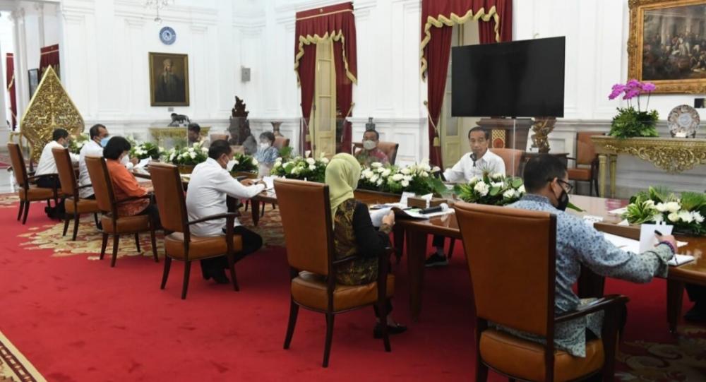 Presiden Jokowi Pimpin Rapat Persiapan Piala Dunia FIFA U-20