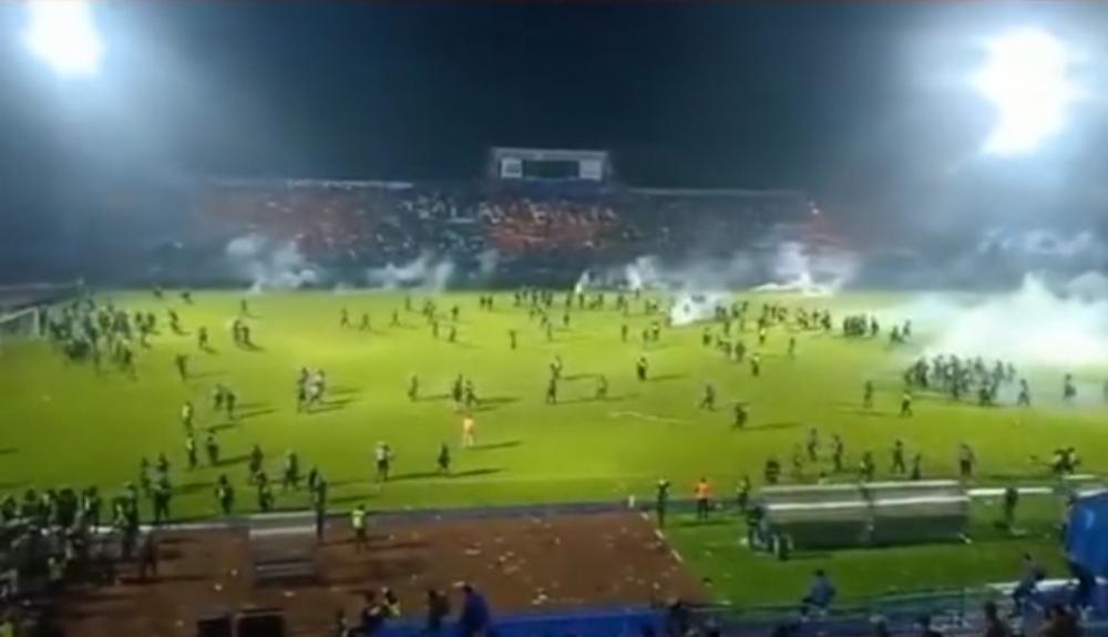 Ricuh Sepakbola, 127 Orang Tewas di Stadion Kanjuruhan Malang