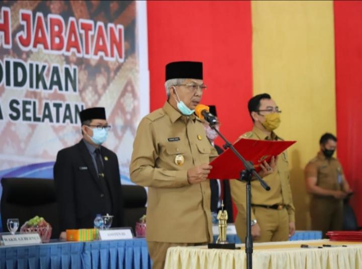 Wagub Mawardi Lantik Pejabat Administrator, Pengawas dan Kepala Sekolah SMA/SMK/SLBN