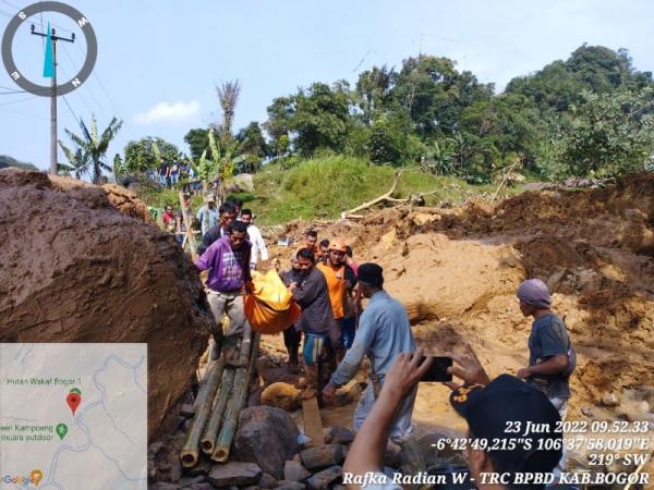 1 Warga Tewas Akibat Banjir Bandang dan Tanah Longsor di Bogor