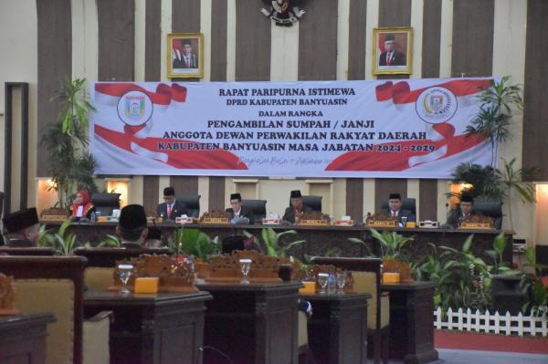 45 Anggota DPRD Periode 2024-2029 Dilantik, Bawaslu Banyuasin Ucapkan Selamat