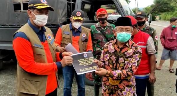 BNPB Serahkan Bantuan Sebesar Rp 4 Miliar untuk Gempabumi Sulbar