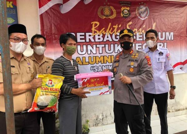 Berbagi Senyum Untuk Negeri dari Alumni Akpol 2000/SS