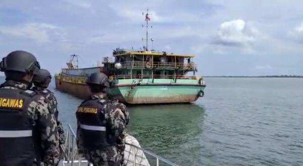 Diduga Ilegal, KKP Hentikan Penambangan Pasir di Perairan Pulau Rupat