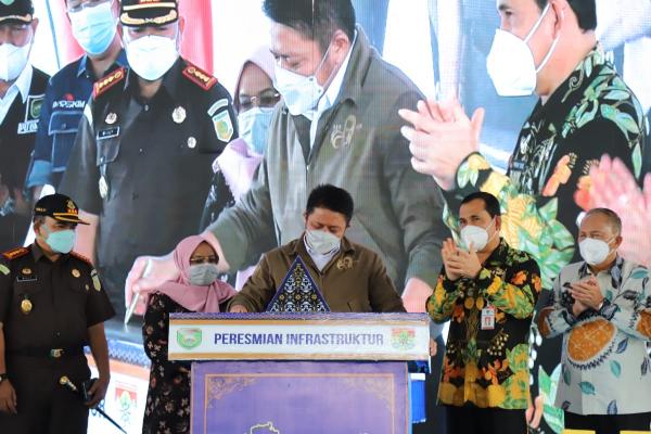 Gubernur Herman Deru Resmikan 56 Proyek Infrastruktur di Kota Lubuklinggau