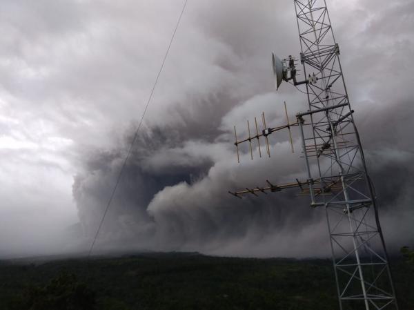 Gunung Semeru Muntahkan Awan Panas Guguran Hingga Lava Pijar, Status Masih Level II