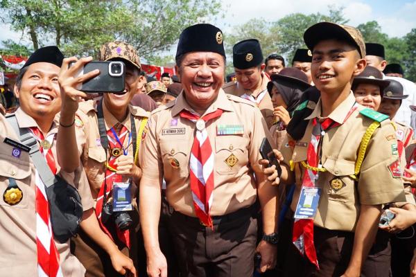 Herman Deru Ajak Peserta PerkemahanTemu Karya Pramuka Madrasah Masifkan Sosialisasi GSMP
