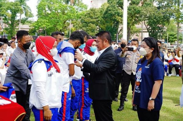 Herman Deru Lepas 800 Kontingen Sumsel Bertanding di Fornas VI