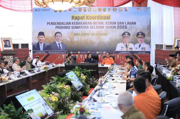 Kolaborasi Tangguh Hadapi Karhutla, Wagub Cik Ujang Ajak Semua Pihak Bersatu