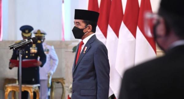 Presiden Jokowi Anugerahkan Tanda Kehormatan 335 Tokoh