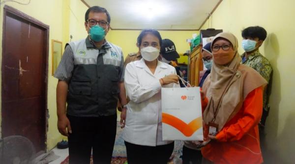 Rumah Zakat Bersama Menteri PPPA dan FoZ Bantu Yatim Korban Covid-19