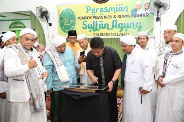 Wujudkan Sumsel Religius, Herman Deru Resmikan Rumah Tahfidz Masjid Sultan Agung Palembang Lamo